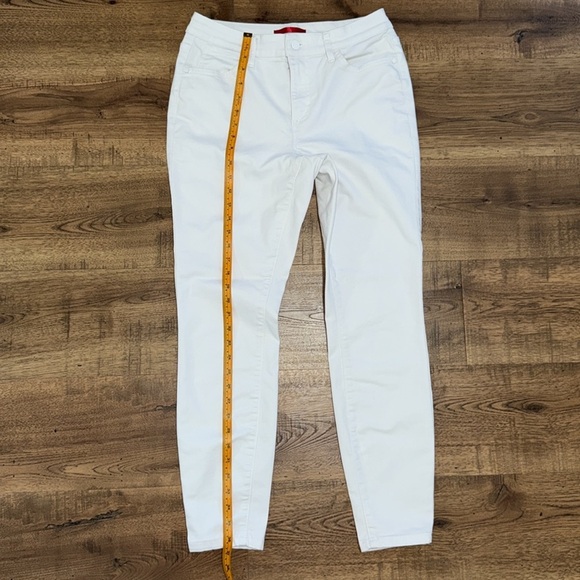 JENNIFER LÓPEZ Women's Skinny Jeans - Picture 4 of 9